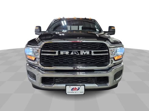 Used 2024 RAM 2500 Tradesman w/ Chrome Appearance Group image 3
