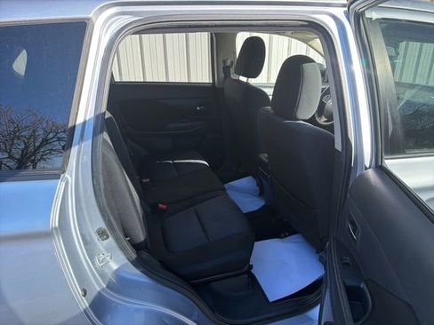 Used 2014 Mitsubishi Outlander ES FWD image 30