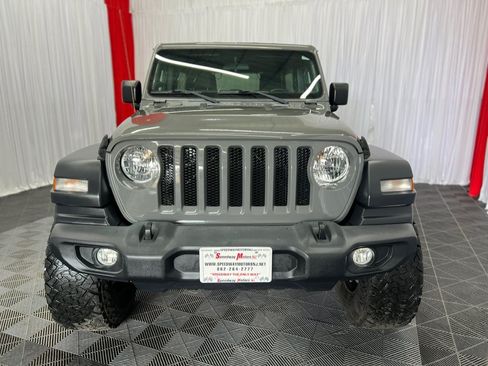 Used 2019 Jeep Wrangler Unlimited Sport S AWD/4WD image 2