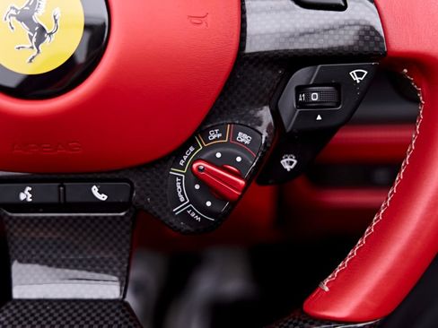 Used 2022 Ferrari F8 Tributo RWD image 62