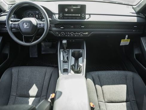 Used 2025 Honda Accord SE image 18