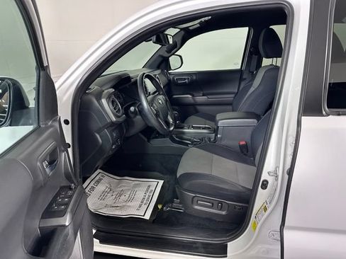 Used 2023 Toyota Tacoma TRD Sport w/ Black Out Package (TMS) AWD/4WD image 18