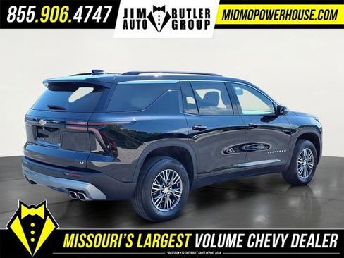 Used 2024 Chevrolet Traverse LT w/ Trailering Package FWD image 26