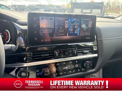 New 2026 Nissan Pathfinder Platinum image 17