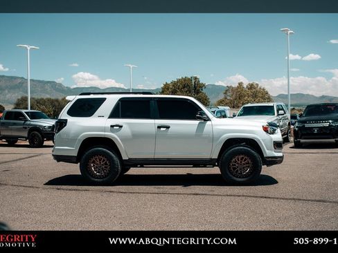 Used 2019 Toyota 4Runner Limited AWD/4WD image 8