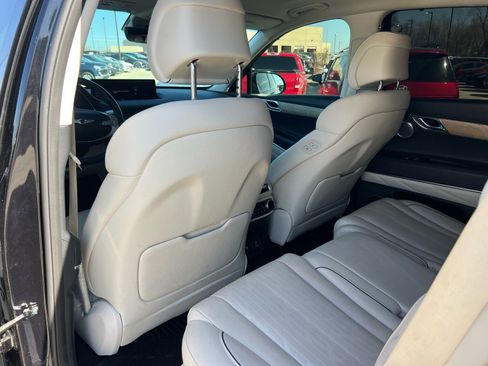Used 2023 Genesis GV80 2.5T w/ Prestige 20" Package image 17