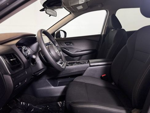 Used 2023 Nissan Rogue S image 12