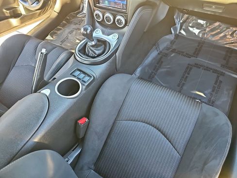 Used 2017 Nissan 370Z w/ Sport Package image 12