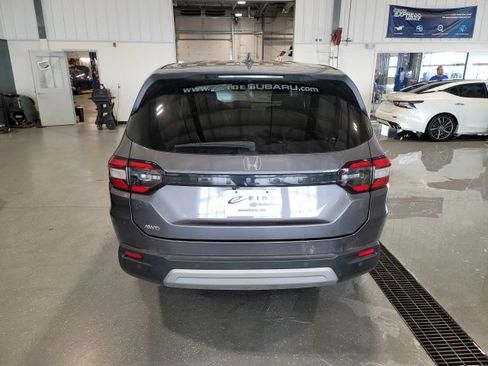 Used 2025 Honda Pilot EX-L image 6