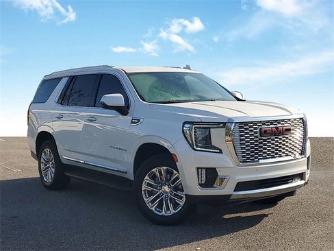 Used 2021 GMC Yukon SLT w/ SLT Luxury Package image 1