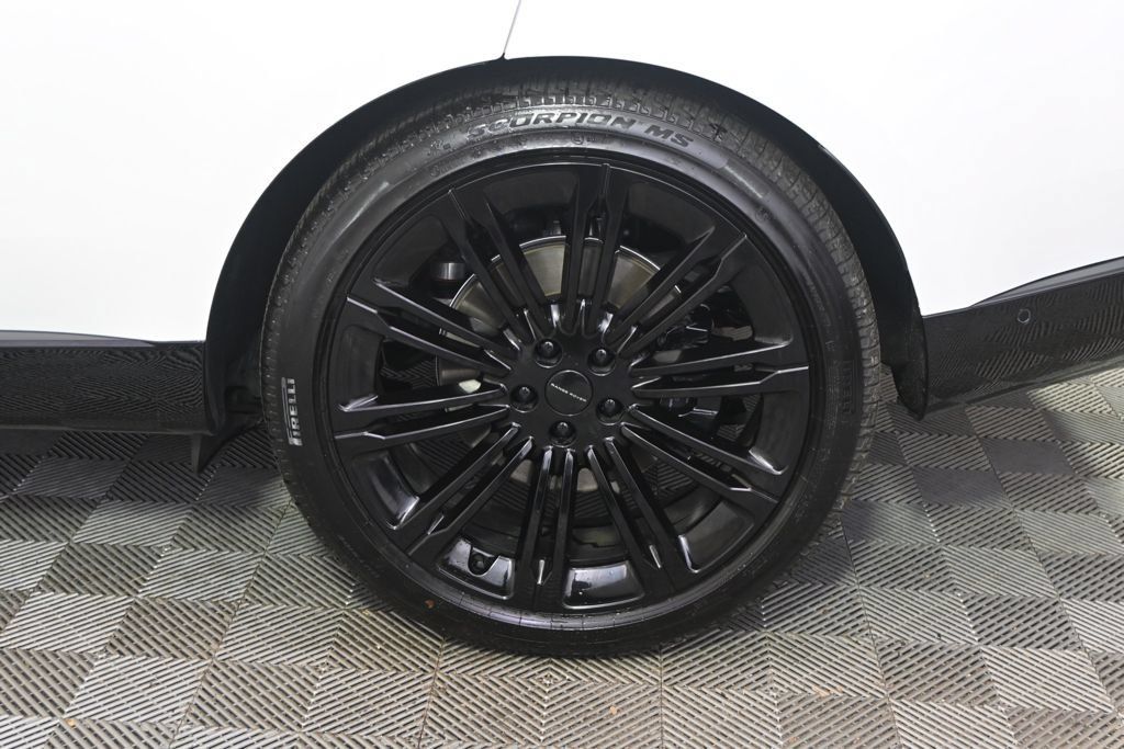 Used 2026 Land Rover Range Rover Long Wheelbase SE AWD/4WD image 21