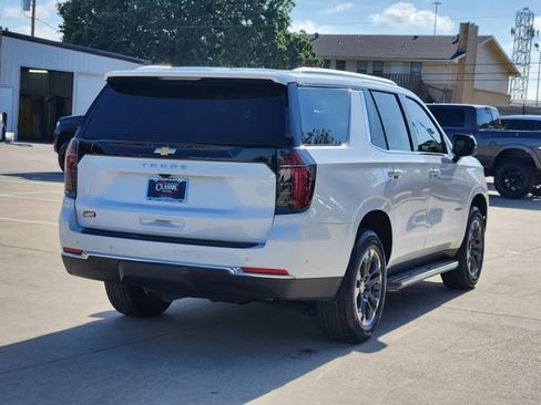 Used 2025 Chevrolet Tahoe LS RWD image 14