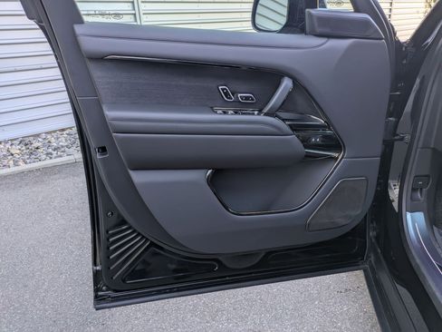 New 2026 Land Rover Range Rover SV AWD/4WD image 13