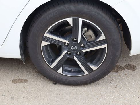 Used 2024 Nissan Sentra SV FWD image 26