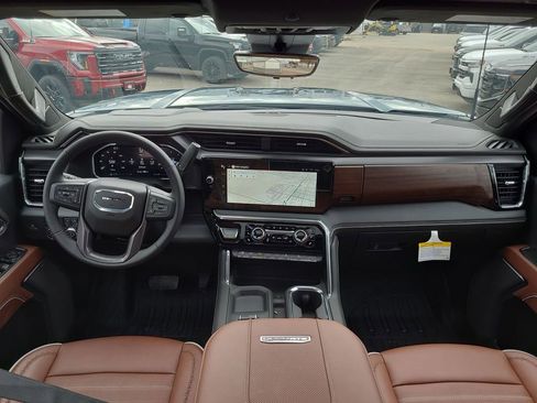 New 2026 GMC Sierra 2500 Denali Ultimate w/ LPO, Black Badging Package image 21