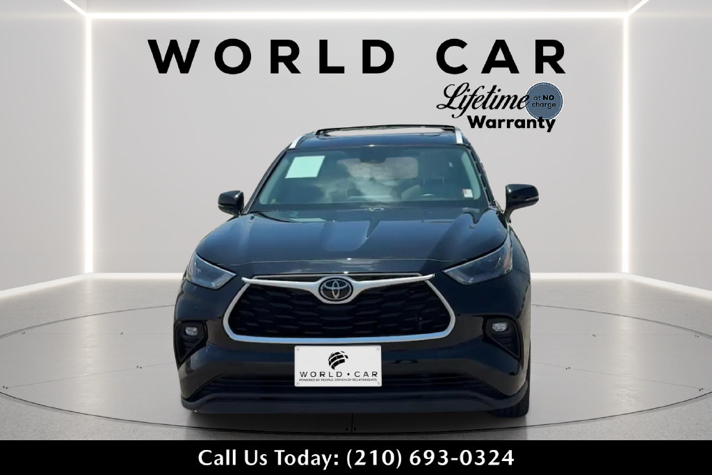 Used 2022 Toyota Highlander XLE FWD image 8
