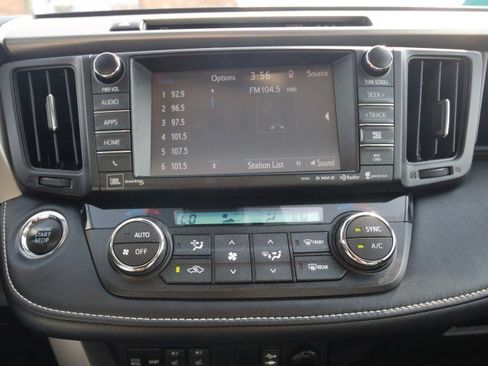 Used 2017 Toyota RAV4 Platinum image 23