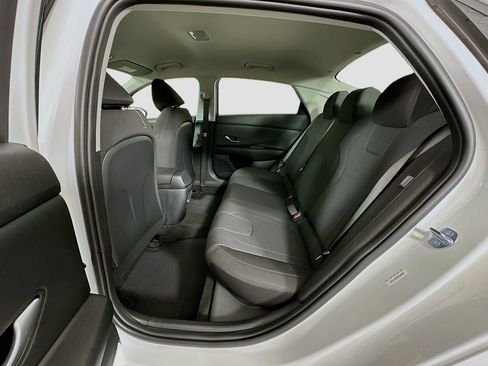 New 2026 Hyundai Elantra SE w/ Cargo Package image 16