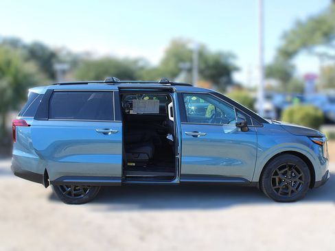 New 2026 Kia Carnival SX Prestige FWD image 6