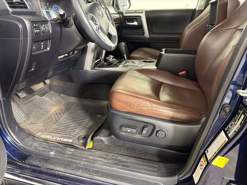 Used 2019 Toyota 4Runner Limited AWD/4WD image 11