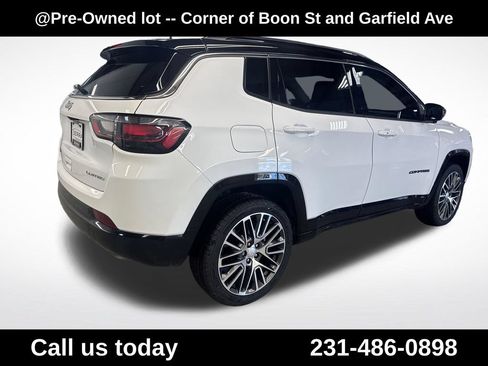 Used 2022 Jeep Compass Limited w/ Elite Group AWD/4WD image 5