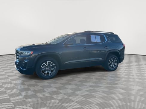 Used 2020 GMC Acadia SLE w/ Driver Convenience Package image 4