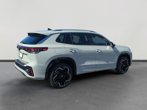 New 2026 Volkswagen Tiguan SEL R-Line image 5