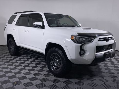 Used 2020 Toyota 4Runner TRD Off-Road Premium w/ Moonroof Package AWD/4WD image 21