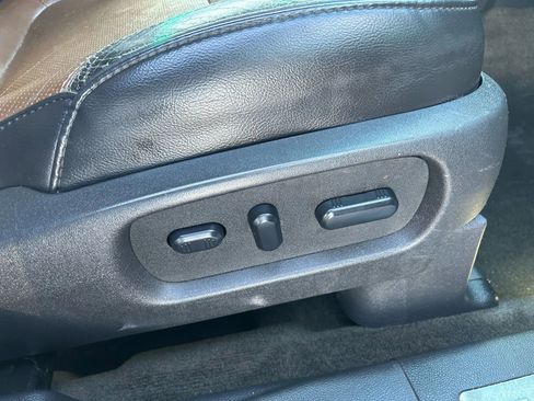 Used 2013 Ford Explorer Limited image 38