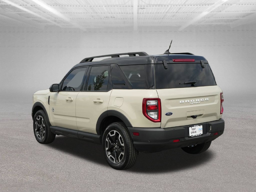Used 2024 Ford Bronco Sport Outer Banks AWD/4WD image 6