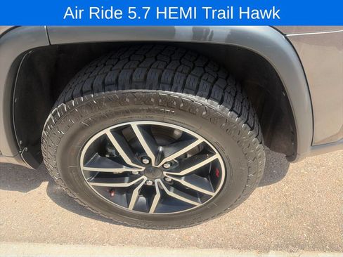 Used 2021 Jeep Grand Cherokee Trailhawk w/ Premium Lighting Group AWD/4WD image 59