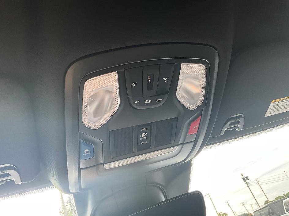 New 2027 RAM 3500 Big Horn AWD/4WD image 30