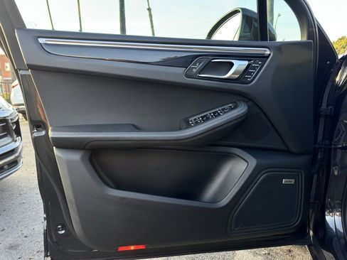 Used 2023 Porsche Macan S image 14