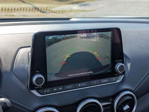 Used 2025 Nissan Sentra SV FWD image 21