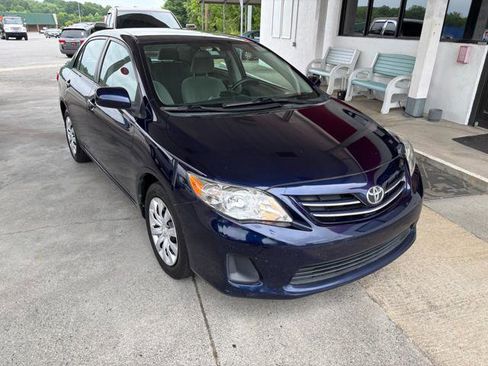 Used 2013 Toyota Corolla LE FWD image 1