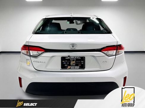 Used 2024 Toyota Corolla LE FWD image 8