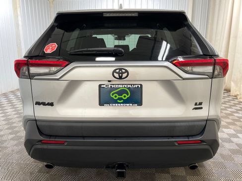 Used 2019 Toyota RAV4 LE w/ All Weather Liner Package AWD/4WD image 14