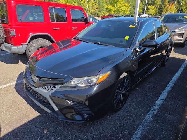 Used 2020 Toyota Camry SE FWD image 7