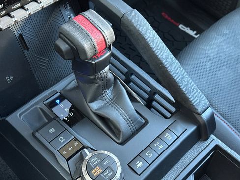 Certified 2025 Toyota Tacoma TRD Pro image 27