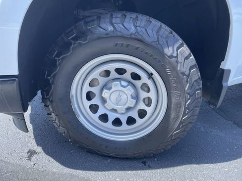 Used 2023 Chevrolet Silverado 1500 W/T image 32