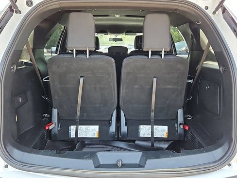 Used 2019 Ford Explorer XLT w/ Class III Trailer Tow Package AWD/4WD image 28