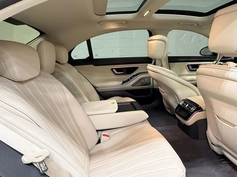 Used 2023 Mercedes-Benz S 500 4MATIC w/ AMG Line image 45