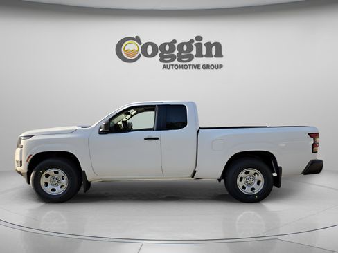 New 2026 Nissan Frontier S image 2