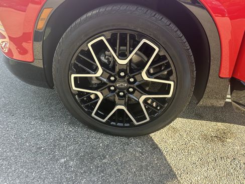 Used 2023 Chevrolet Blazer RS w/ Enhanced Convenience Package image 8