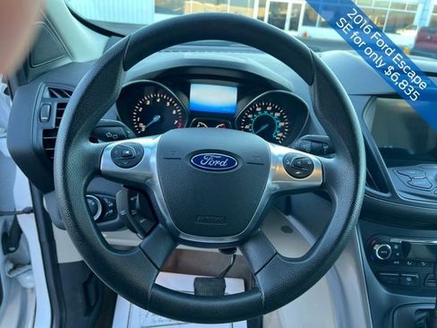 Used 2016 Ford Escape SE w/ Equipment Group 201A image 15
