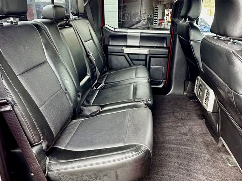 Used 2015 Ford F150 Lariat image 15