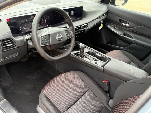 New 2026 Nissan Sentra SR FWD image 15
