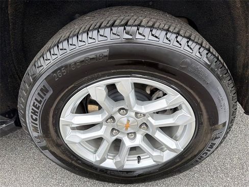 Certified 2025 Chevrolet Suburban LS image 19