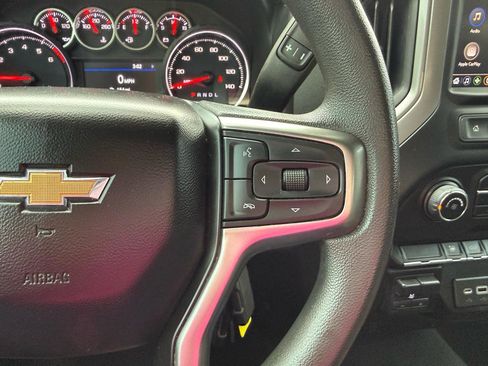 Used 2022 Chevrolet Silverado 2500 Custom w/ Custom Value Package image 22