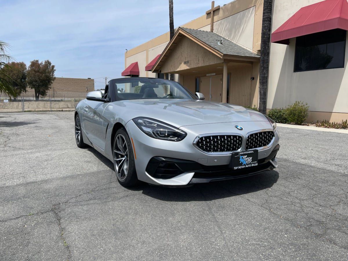 Used 2022 BMW Z4 sDrive30i w/ Driving Assistance Package RWD image 3